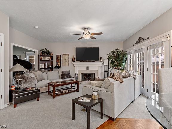 4th image of 2943 Greenspire Ln