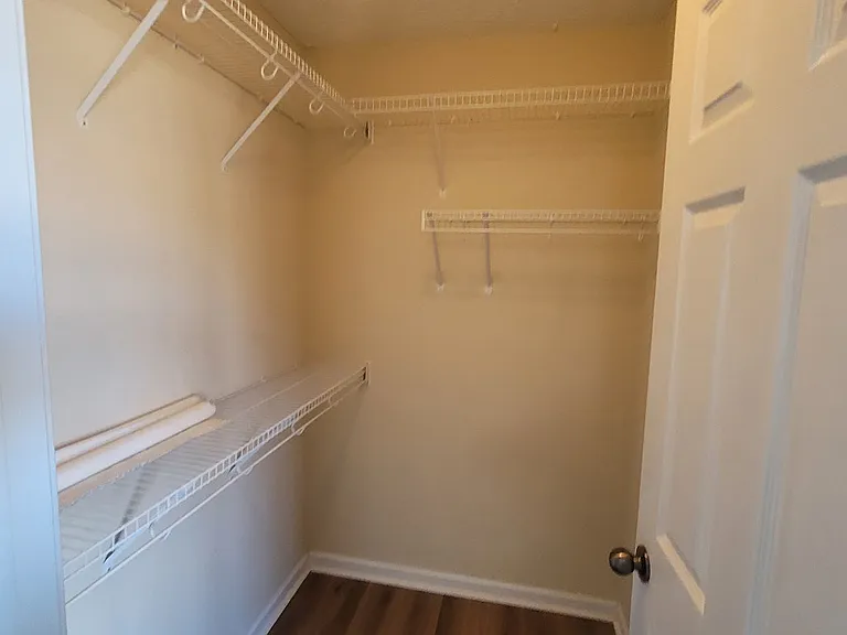 815 Mill Pond Dr — Photo 14