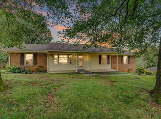 8119 Running Deer Ln, Roanoke, VA 24019