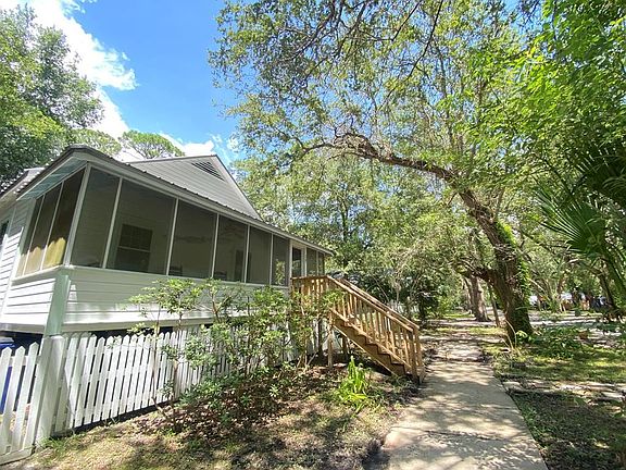 3rd image of 39 Apaco St