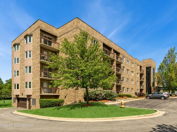 18600 Village West Dr APT 401, Hazel Crest, IL 60429