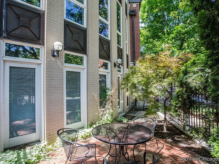 1502 S Prairie Ave #G — Photo 2