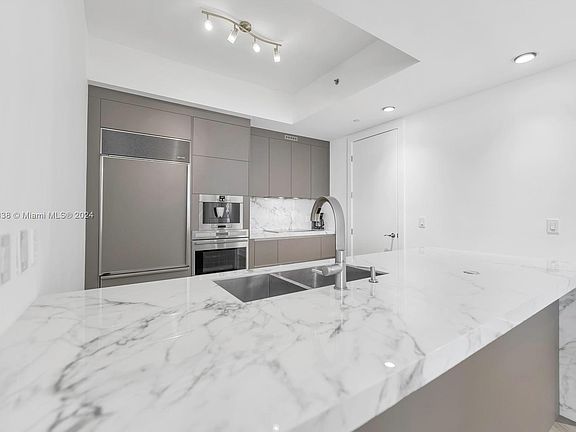4th image of 15901 Collins Ave APT 903