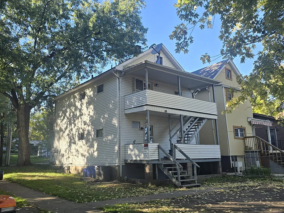 926 Mount Vernon Ave #1