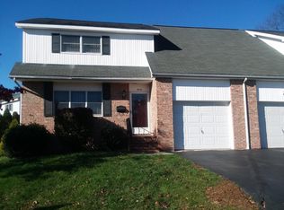 7 Rachel Dr APT A, Archbald, PA 18403