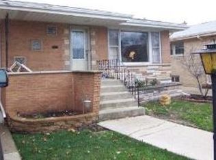 9432 S Lawndale Ave, Evergreen Park, IL 60805