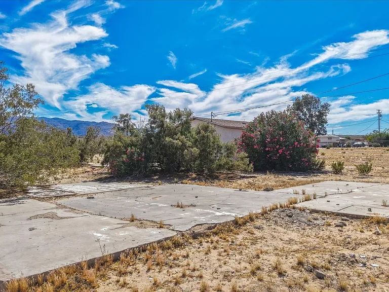 4611 Oasis Ave — Photo 42