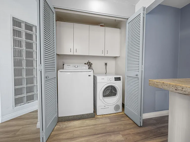620 State St #123 — Photo 38