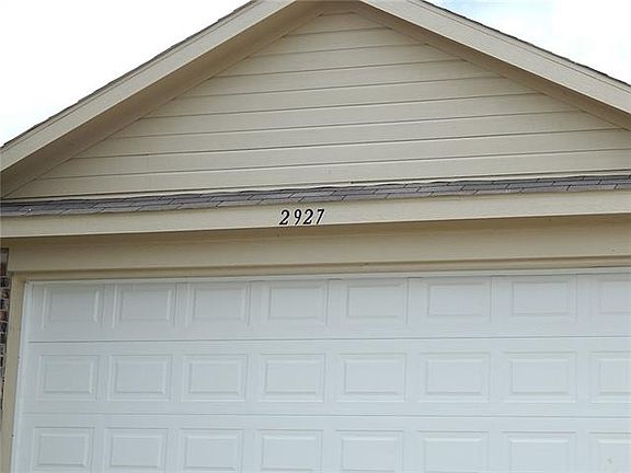 2nd image of 2927 Saint Bernard Dr
