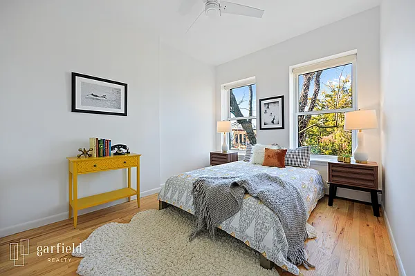 Sold by Garfield Realty  | media 7