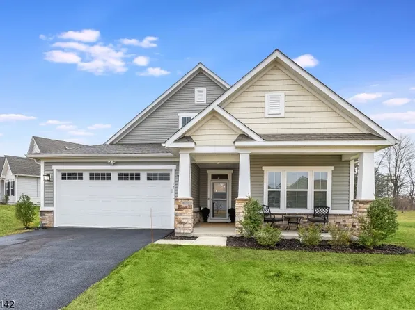 17 Redwood Run, Mansfield Twp., NJ 07865