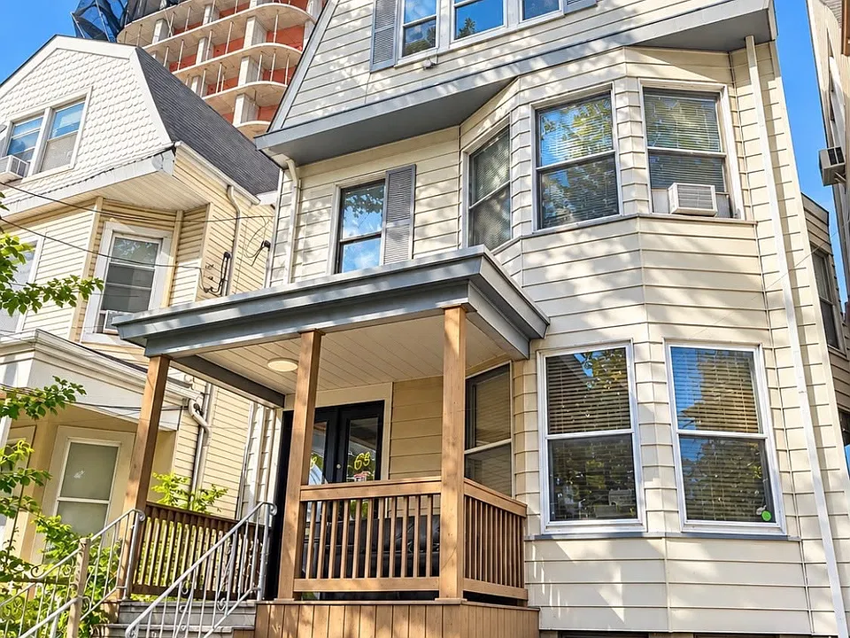 68 Van Reipen Ave