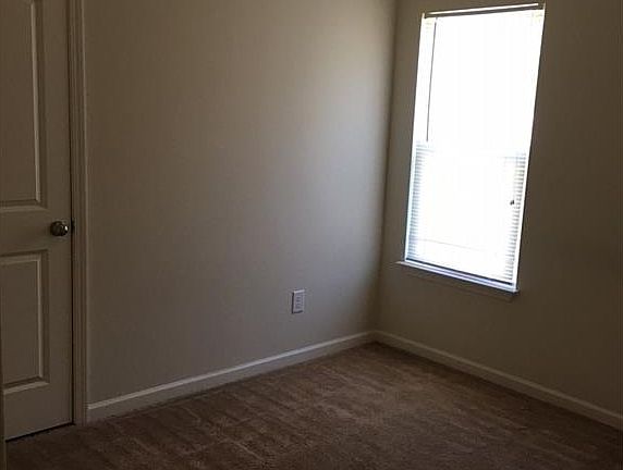 3rd image of 1764 Longshadow Dr