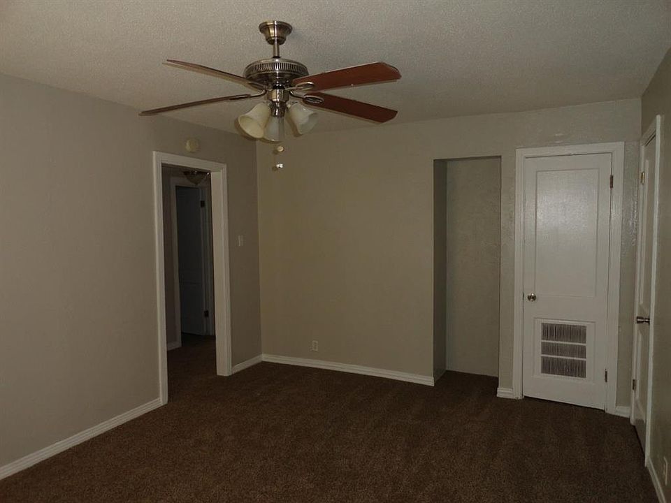 1st image of 4520 Columbia Ave APT 1