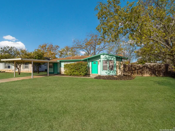 902 CIBOLO TRL, Universal City, TX 78148