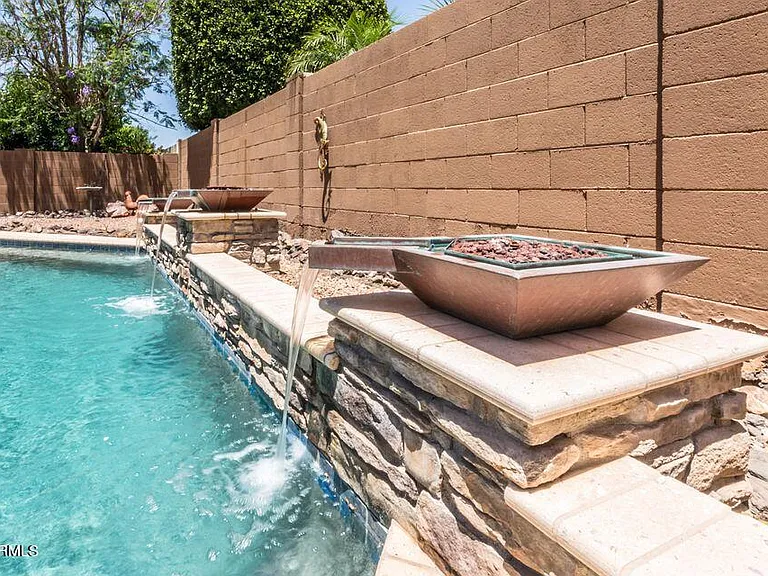 13352 W Alvarado Dr — Photo 25