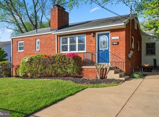 304 Rollins St, Falls Church, VA 22046