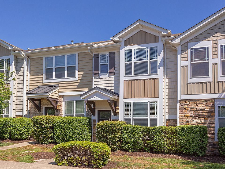 1st image of 313 Carthage Ct