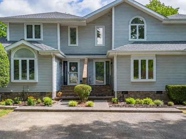 914 Stonebrook Dr, Paducah, KY 42003