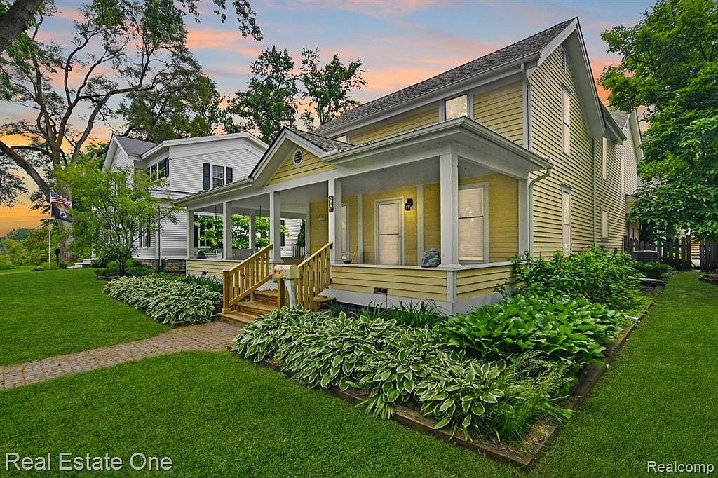 69 S Rd, Clarkston, MI 48346 Zillow