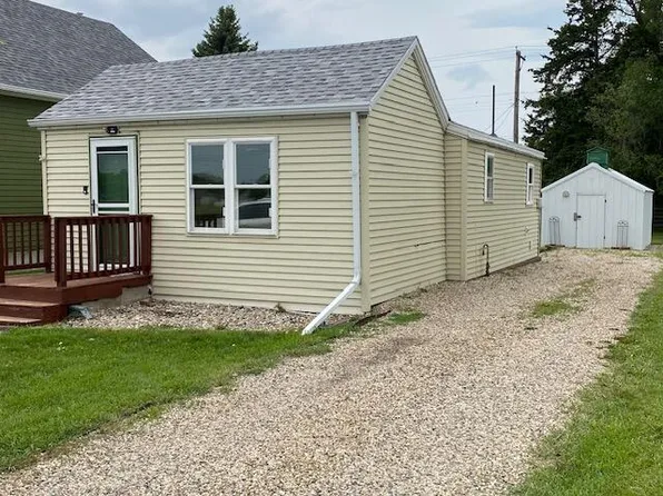 916 S Lawson St, Aberdeen, SD 57401