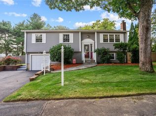 9 Lawnwood Rd, Coventry, RI 02816