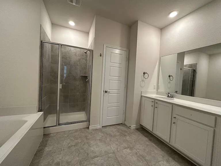 2408 Klamath Dr — Photo 16