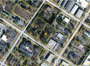 831 W 1st North St, Summerville, SC 29483