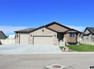 21 Fairway Dr, Rock Springs, WY 82901