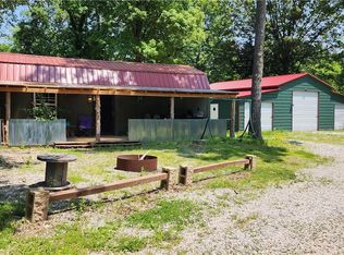 333 Coffeetree Dr, Xenia, IL 62899