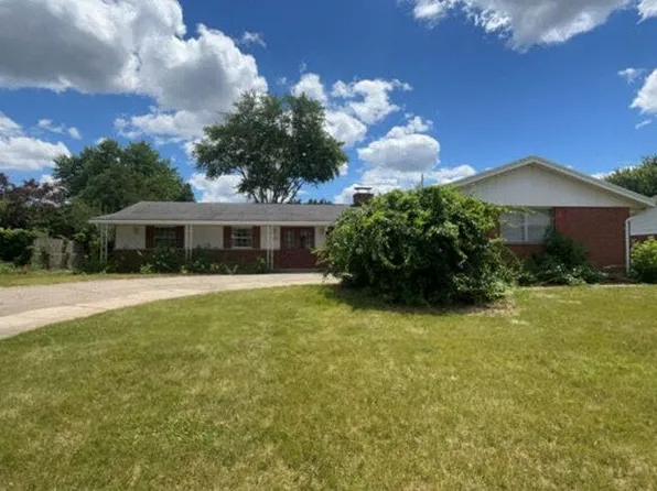 1284 Rona Parkway Dr, Fairborn, OH 45324