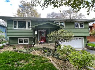 201 N Erie St, Wheaton, IL 60187