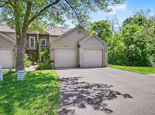 1644 Rosehill Cir, Lauderdale, MN 55108
