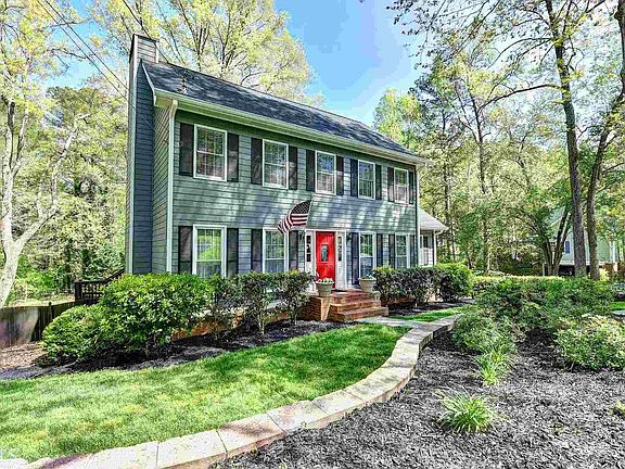 2nd image of 1974 Tanglewood Dr
