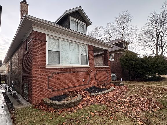 2nd image of 7804 S Paxton Ave