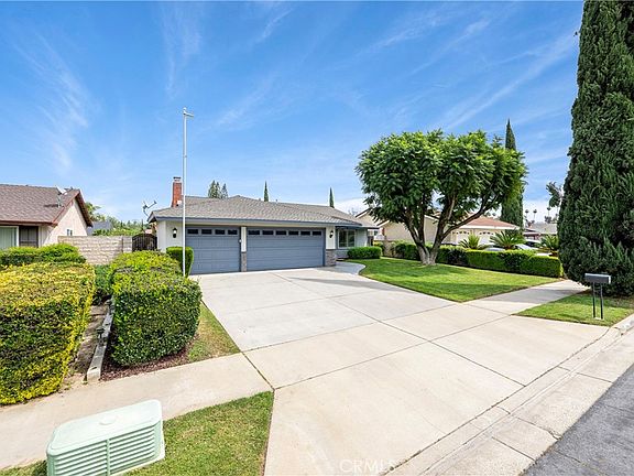 3rd image of 2845 Roncador Pl
