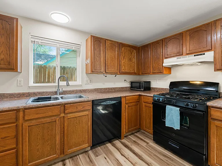 2312 W Platte Ave — Photo 11