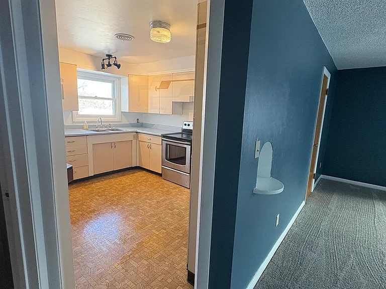 909 W Olive St #A — Photo 13