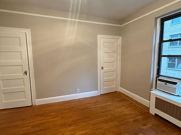 3rd image of 26 W 97th St APT 2B