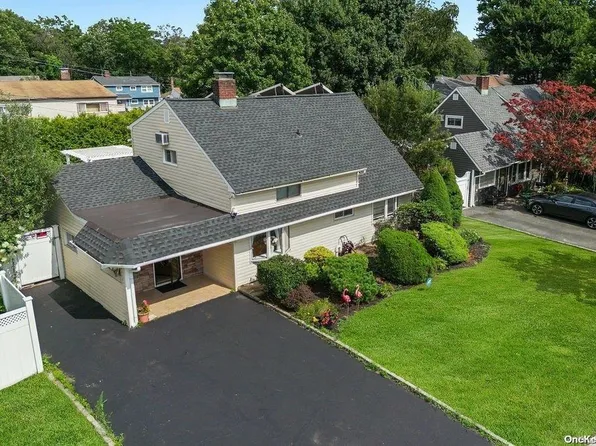 5 Hedge Lane, Westbury, NY 11590