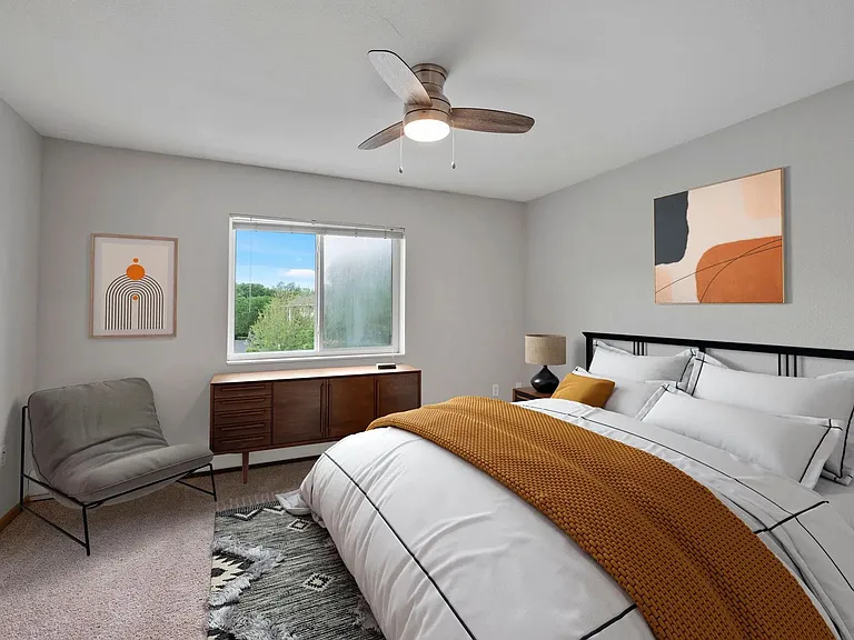 Creekside Commons Apartments — Photo 1