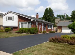 1032 E Kenilworth Ave, Lombard, IL