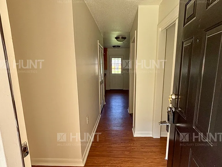 203 Acorn Dr — Photo 4
