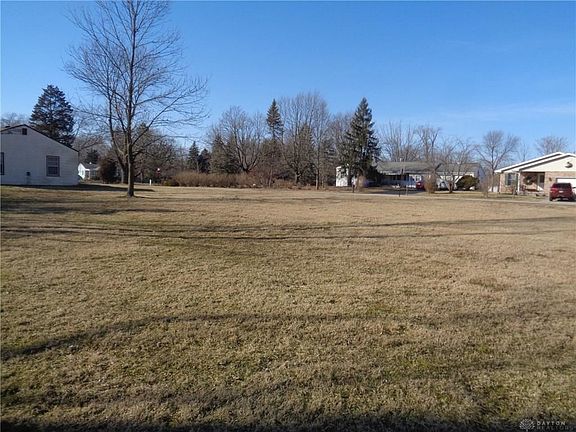 2nd image of 2100 Patricia Dr