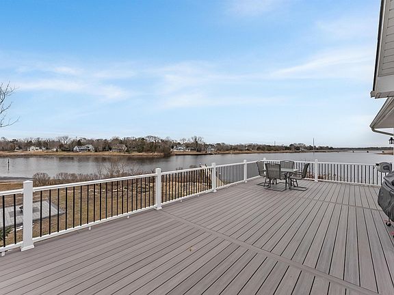 5th image of 68 Riverside Dr