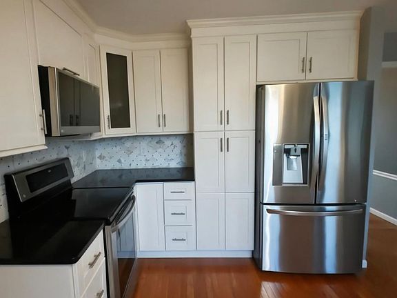 4th image of 3657 Charfield Ln