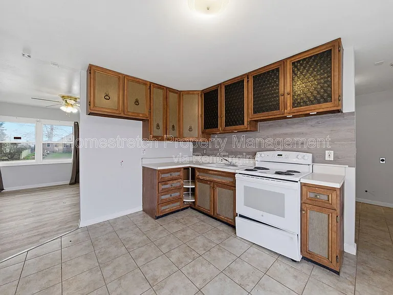 850 Saint Bartholomew Dr — Photo 29