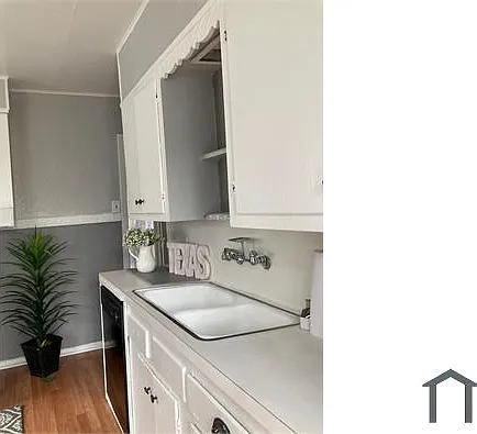 3 bed, 1200 sqft, $1,495 — Photo 2