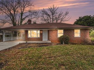 4440 Northampton Dr, Winston Salem, NC 27105