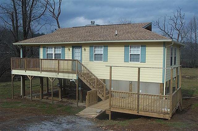 2nd image of 3189 Clarks Chapel Rd